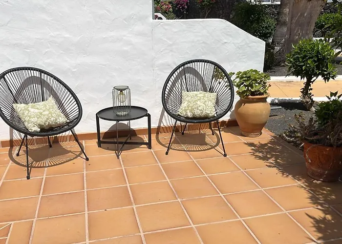 Casa Mo, 2 Bedroom Apartment Close To The Beach