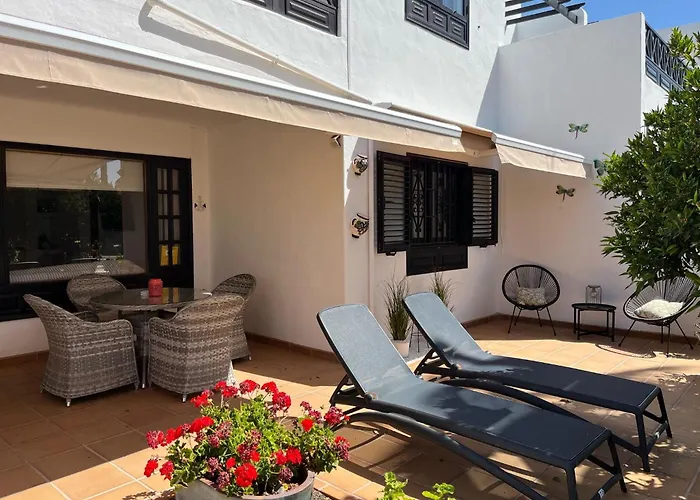Casa Mo, 2 Bedroom Apartment Close To The Beach